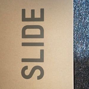 Adidas RESIN Yeezy slides size 8 men